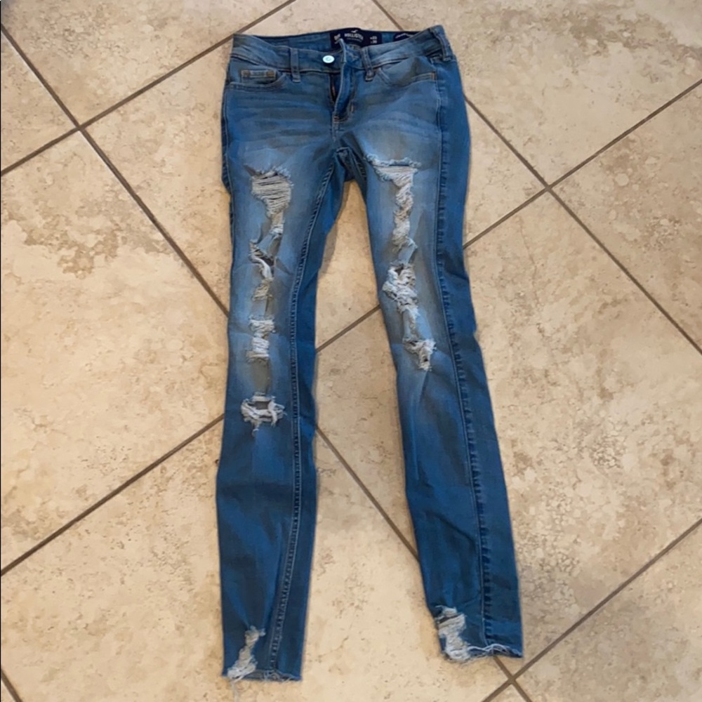 Hollister Ripped Jeans 00R. Low Rise Super Skinny.
